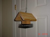 Bird feeder