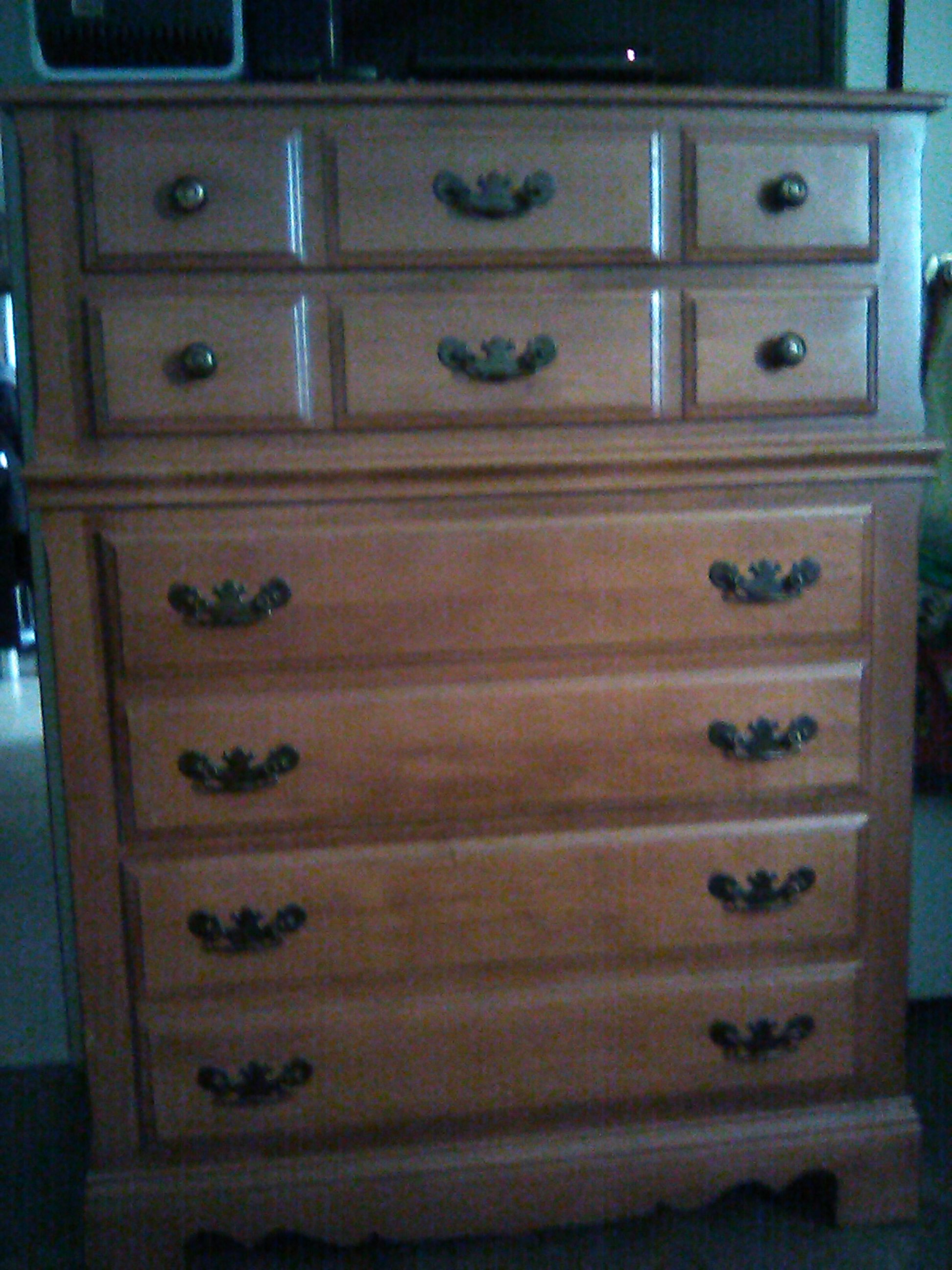 SET Dresser Matching Nightstand in Lynchburg, TN