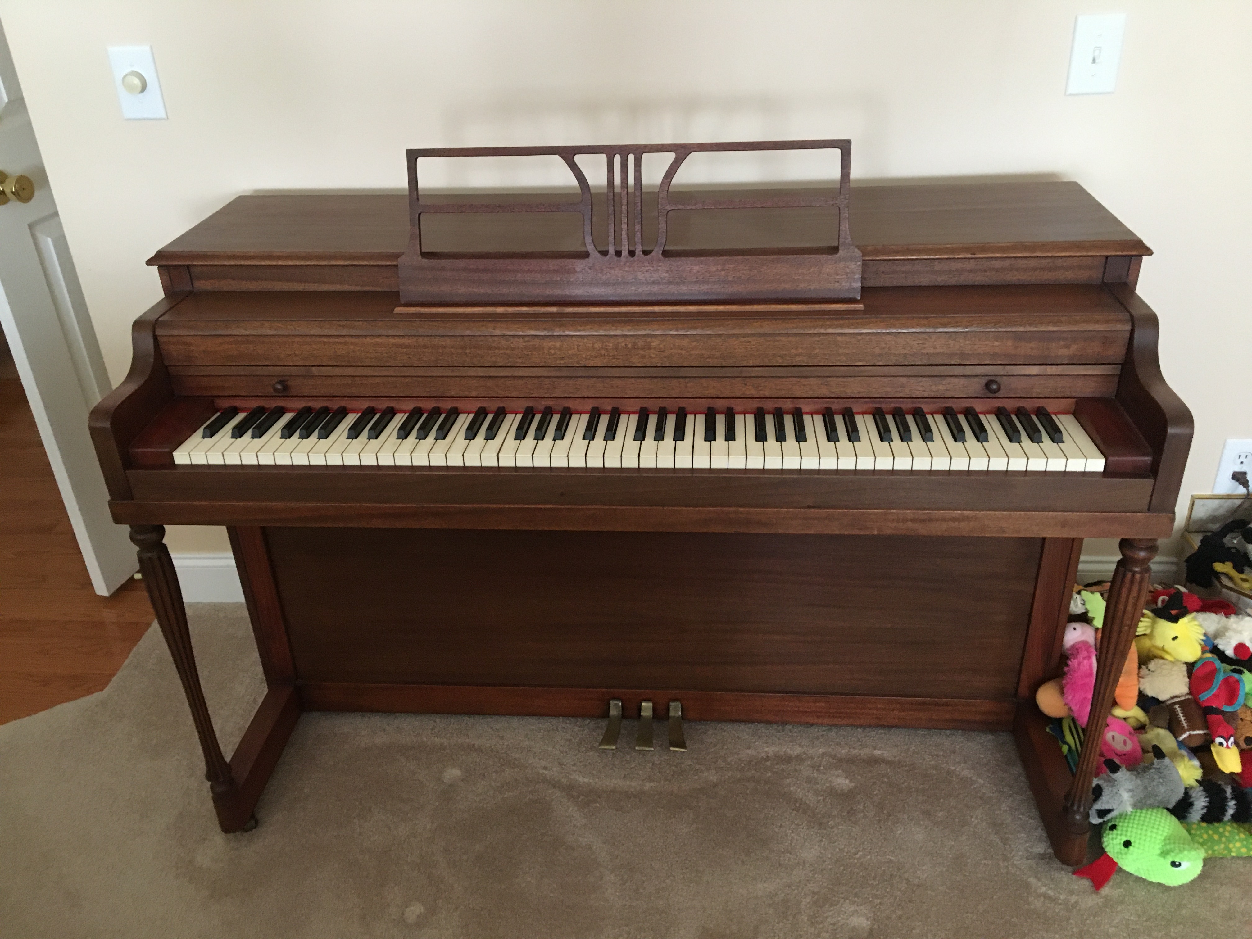 lester piano betsy ross spinet plug on back
